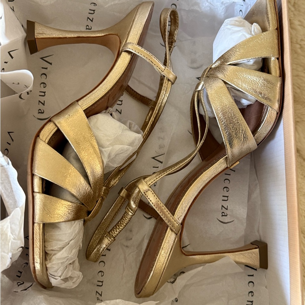 Vicenza Square-Toe Heels - Picture 4 of 16